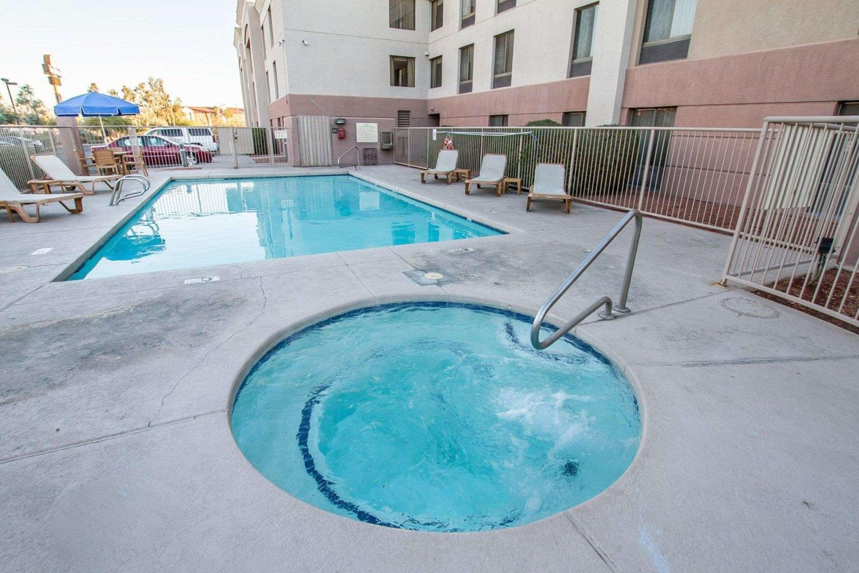 Comfort Inn I-10 West At 51St Ave Феникс Экстерьер фото
